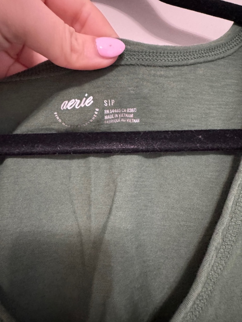 aerie Olive Green Crop Tank with Pocket, Size S - Picture 2 of 3